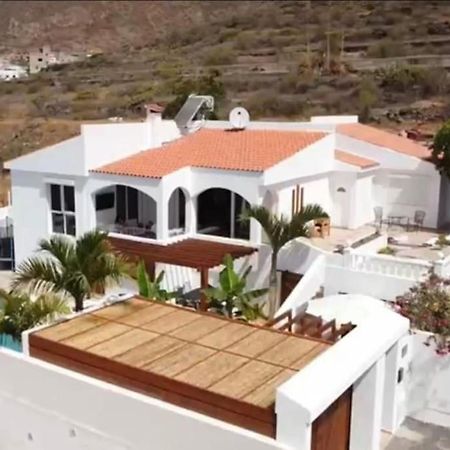 Gezellige Villa Met Prachtig Zicht En Zwembad Arona  Esterno foto