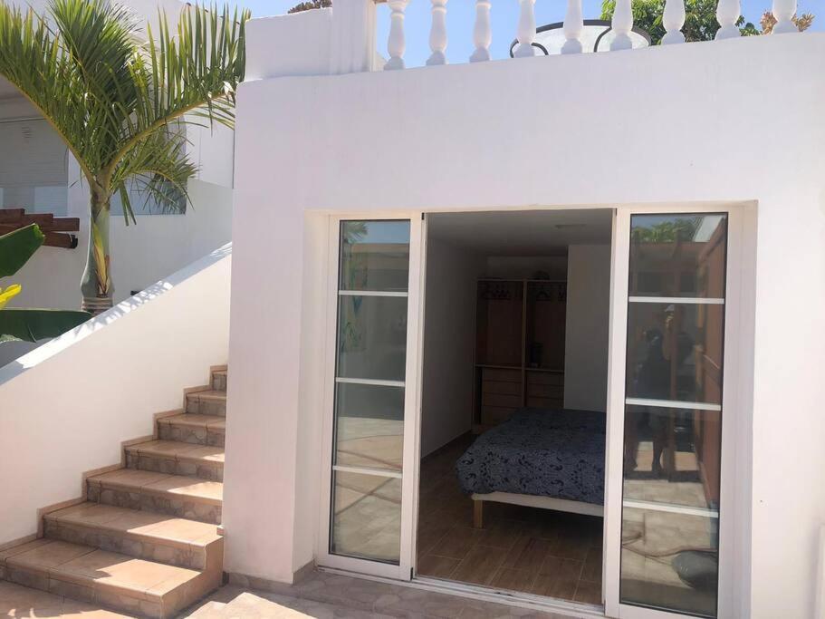 Gezellige Villa Met Prachtig Zicht En Zwembad Arona  Esterno foto